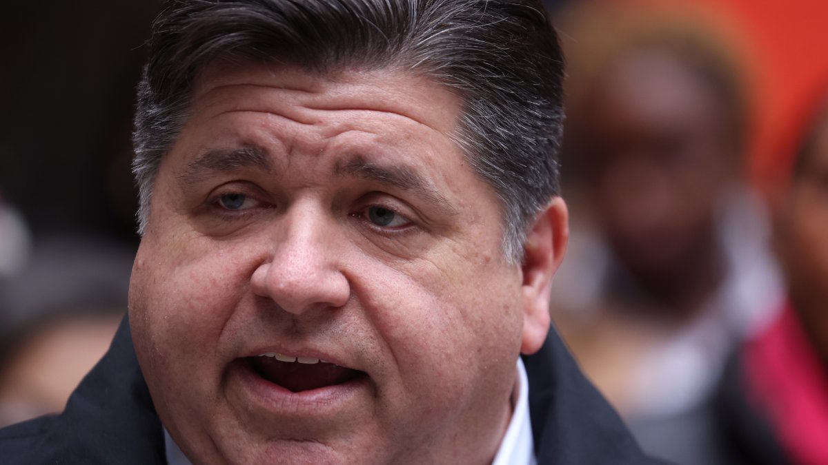 Pritzker defends Illinois bill that allows non-citizens to become police officers