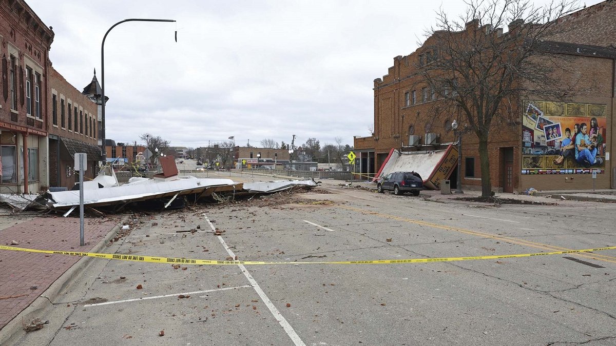 2 More Tornadoes Confirmed in Northern Illinois Following Friday Night