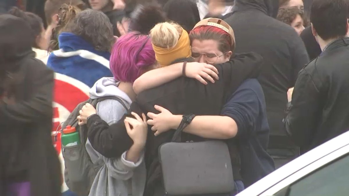 Highland Park Mayor Addresses School Incident After Lockdowns – NBC Chicago - Vimarsana News