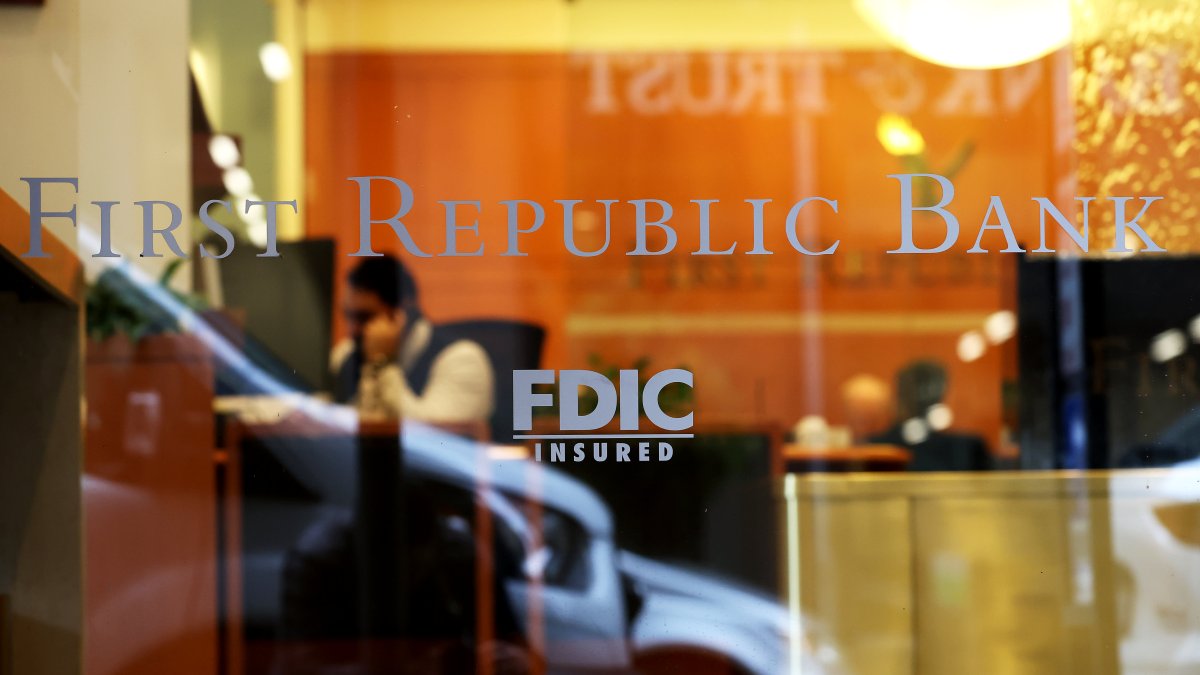 'Other Problems Might Be Lurking': Strategist Is Unconvinced by Jamie Dimon's Bank Crisis Comments – NBC Chicago - Vimarsana News