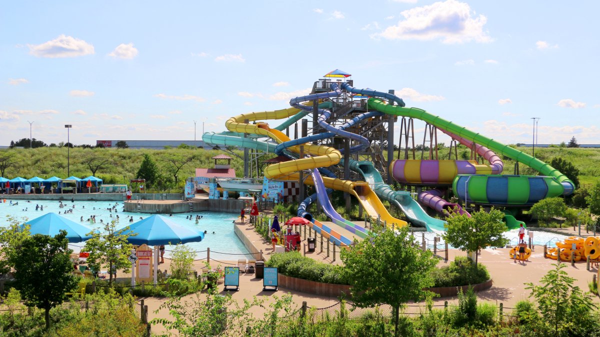 Hurricane Harbor Chicago Water Park, With ‘World’s Tallest Water