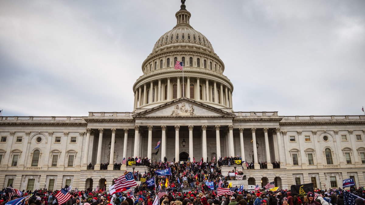 Oath Keeper Who Stormed Capitol on Jan. 6 Sentenced – NBC Chicago - Vimarsana News