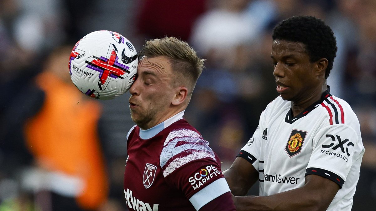 Heading a soccer ball might hurt women's brains more than men's