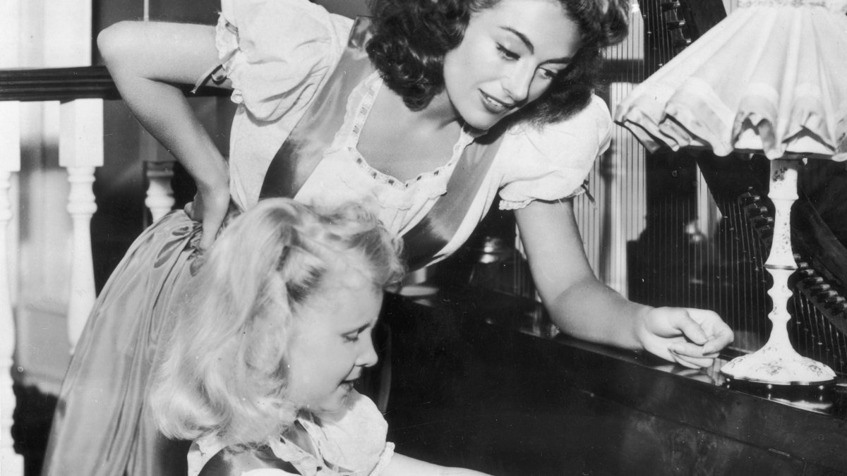 10 Screen Moms From Hell to Watch this Mother's Day – NBC Chicago - Vimarsana News