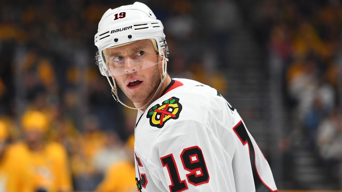 Blackhawks legend Jonathan Toews aims to make NHL comeback