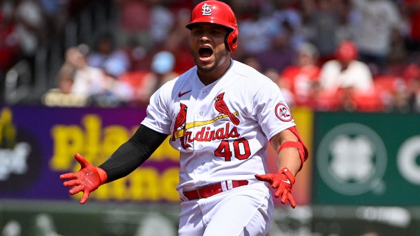 Willson Contreras injury update: Cardinals catcher lands on IL