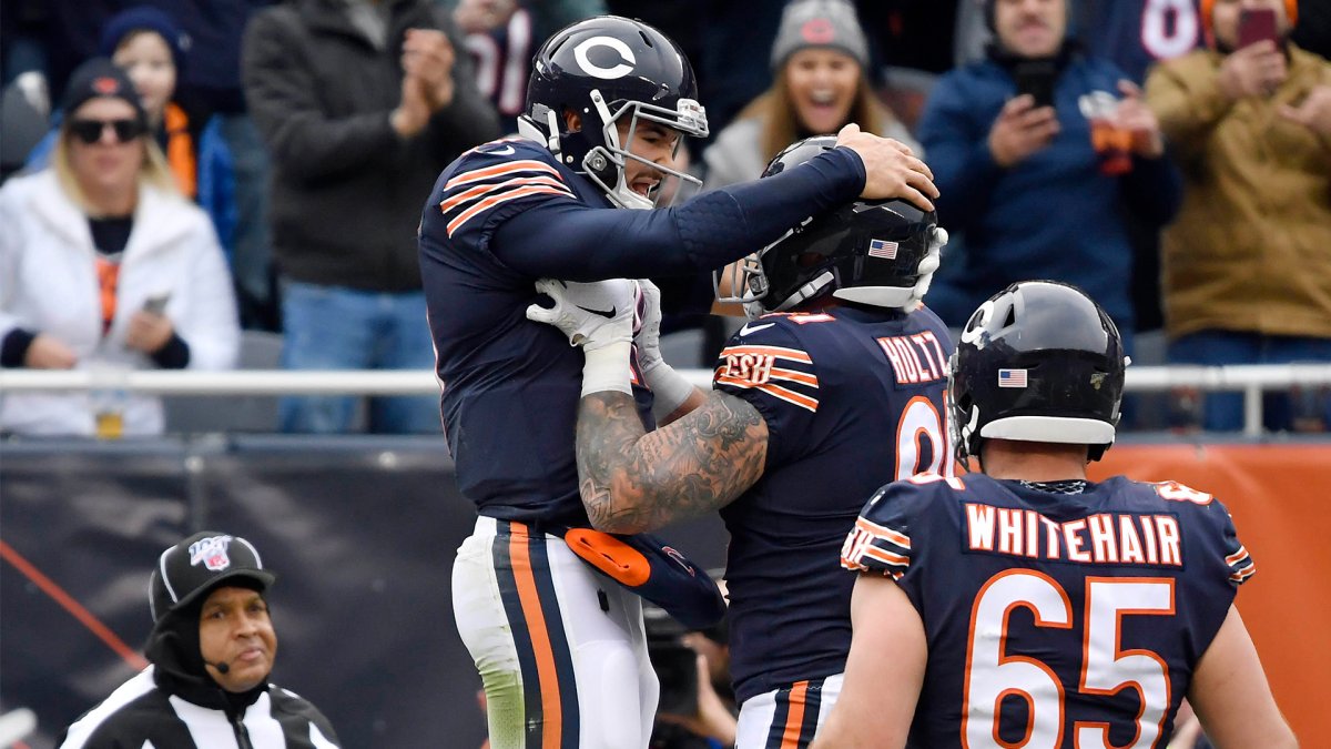 Bears dominant rushing attack leads to 5th straight win, 24-15 over Eagles