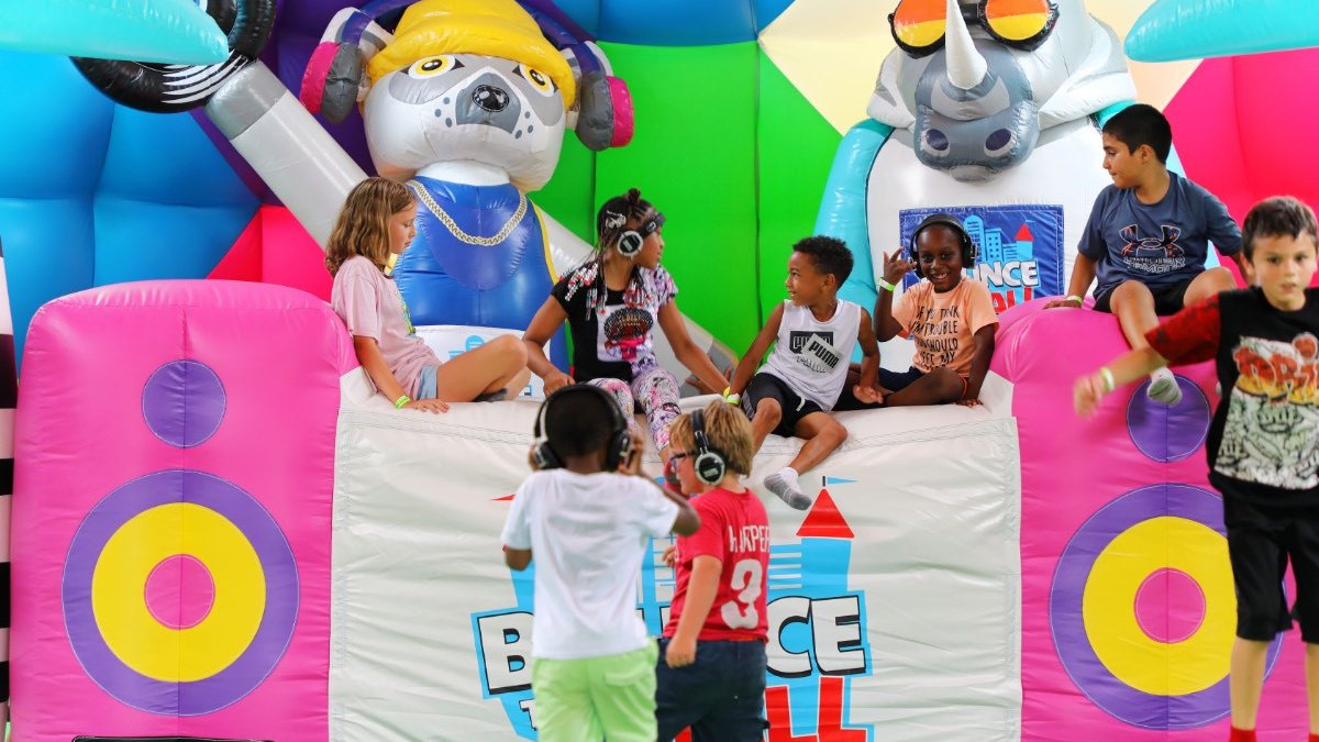 Massive Bounce House to Open in Aurora’s Premium Outlets Mall – NBC C...