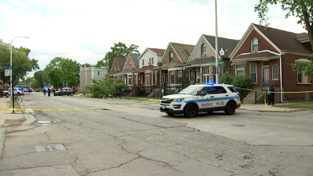 Car Crash in East Garfield Park Leaves 3 Men Critically Wounded NBC