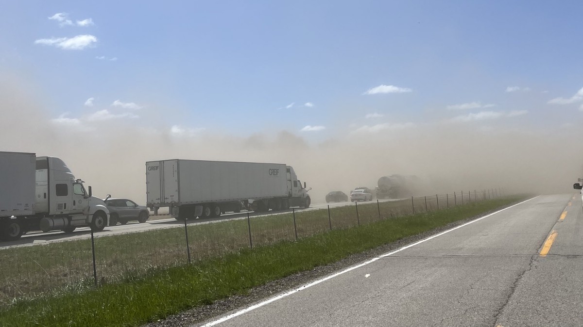 I-55 Shut Down After ‘Large Crash’ Near Farmersville During Dust Storm ...