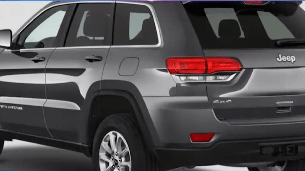 Voluntary Recall Issued for Jeeps That Could Catch Fire When Engine is