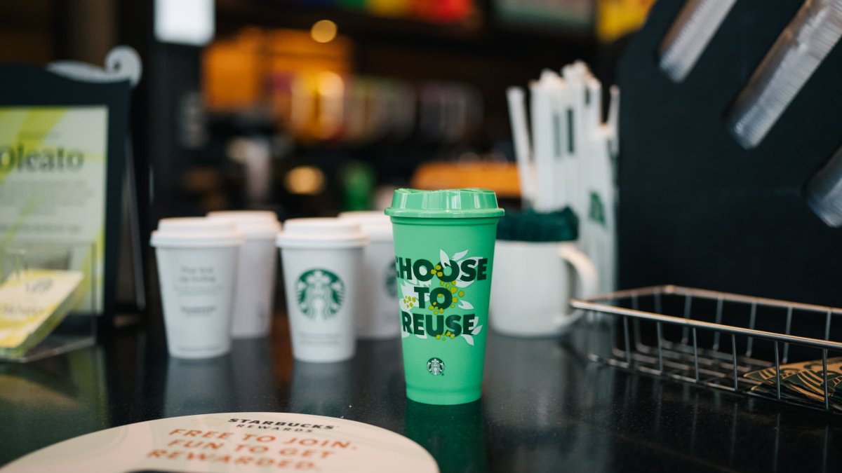 Starbucks' Iconic Coffee Cup Has a Climate Problem as Mobile, Drive-Thru Orders Boom - Vimarsana News