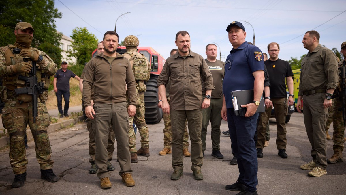 Russia shells Ukrainian city inundated by dam collapse – NBC Chicago - Vimarsana News