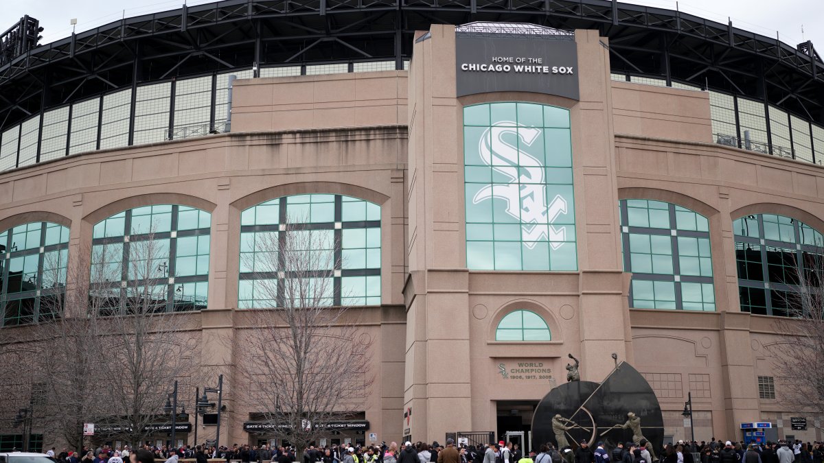Chicago White Sox say discussions of future home could begin soon