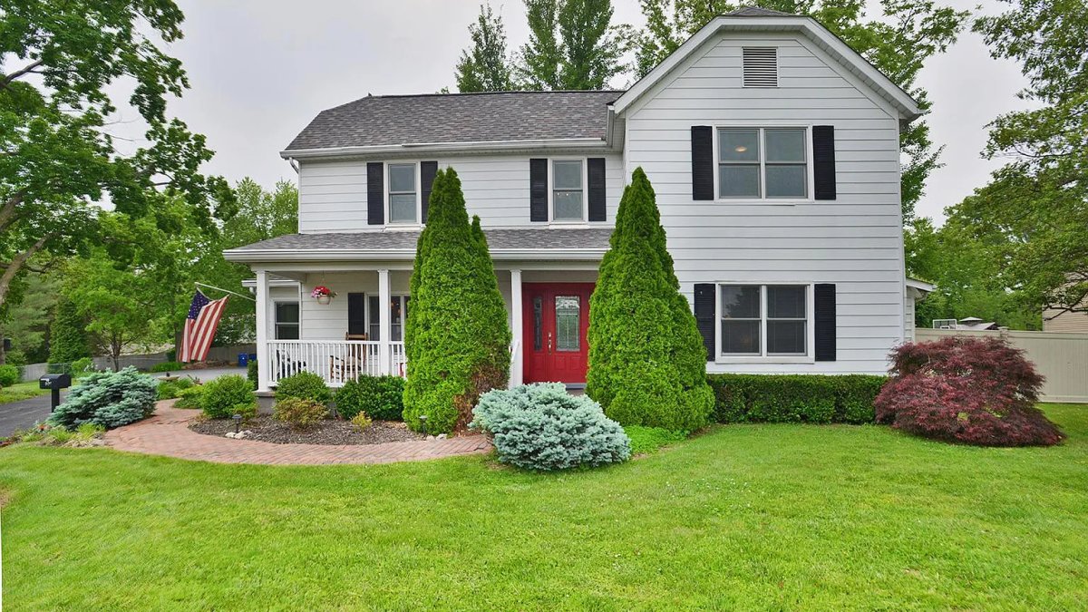 Fenton, Missouri historic home for sale described as ‘artistic, creative, museum-like’ – NBC Chicago