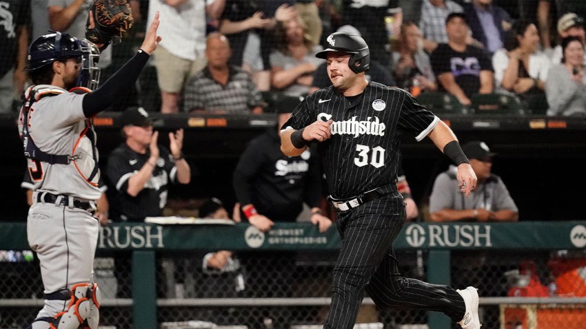 Ex-Bears' Dante Pettis takes batting practice before White Sox game – NBC  Sports Chicago