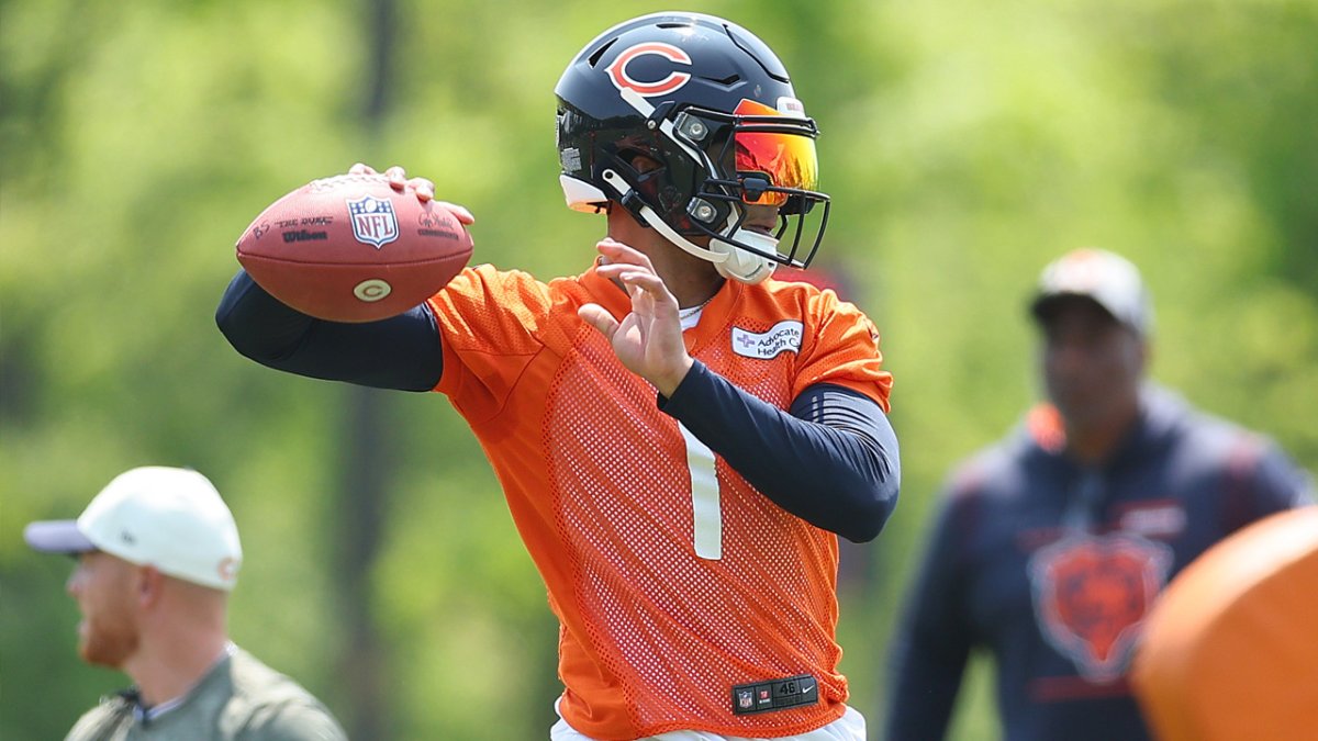 Bears' Justin Fields among top-selling NFL jerseys of 2022 – NBC Sports  Chicago