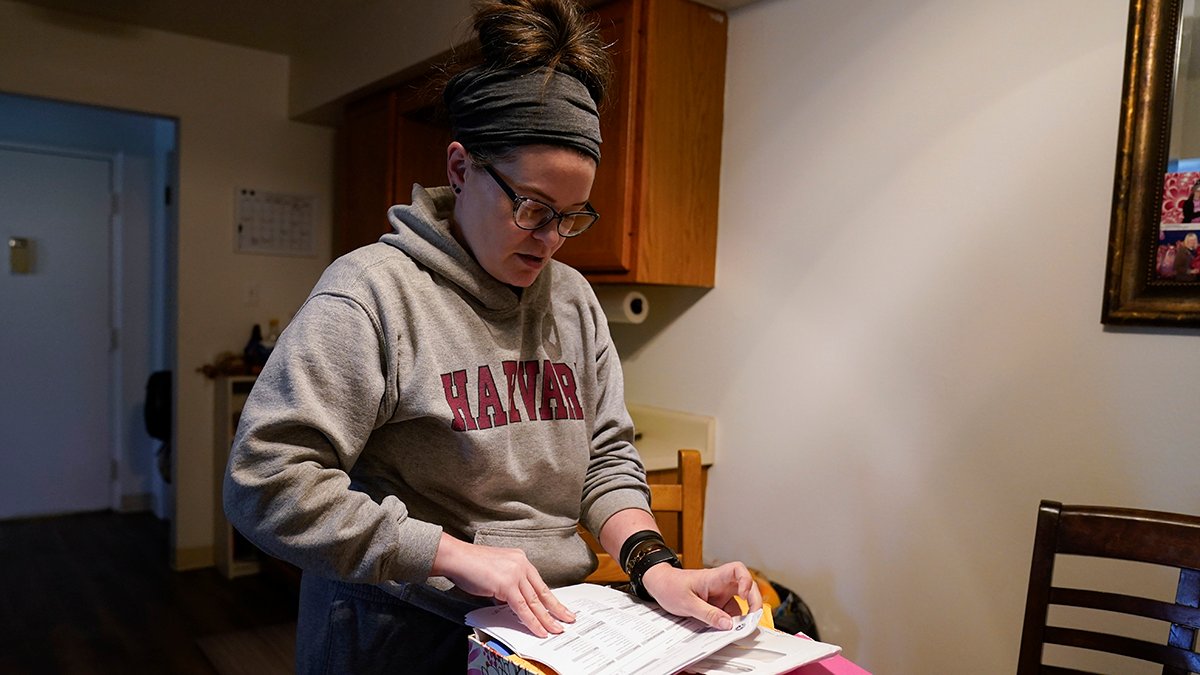 More than 1 million people are dropped from Medicaid – NBC Chicago - Vimarsana News