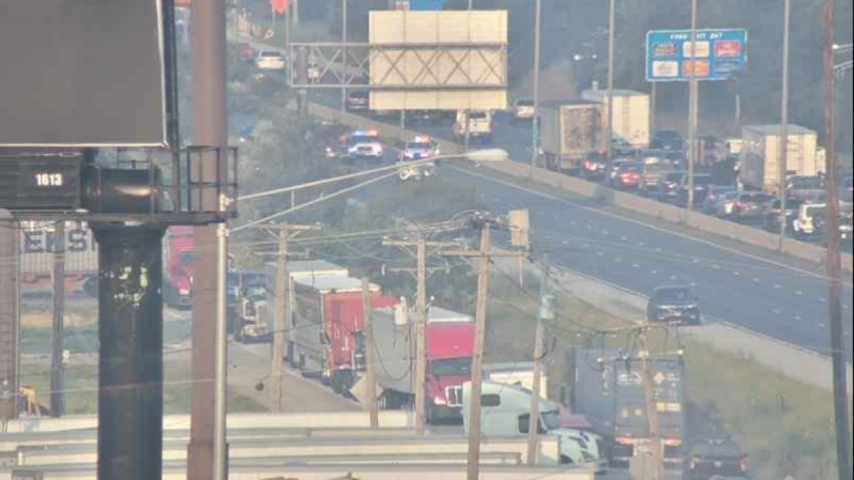 I 55 near Bolingbrook reopen after semi truck strikes pedestrians