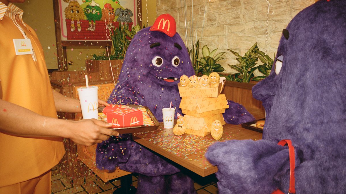 McDonald’s kündigt „Grimace Birthday Meal and Shake“ mit seinem allerersten Menüpunkt an – NBC Chicago