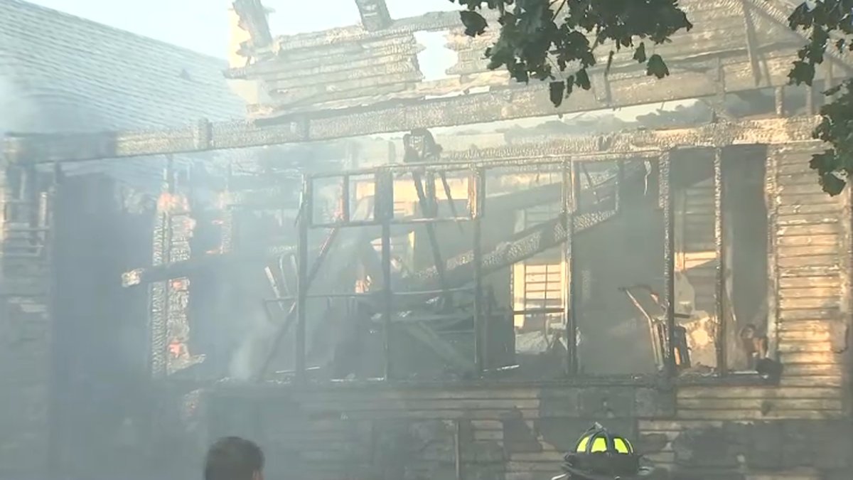 Police officer rescues woman from house fire in Berwyn NBC Chicago