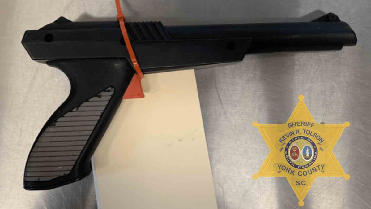 Man Arrested After Using Nintendo 'Duck Hunt' Gun to Rob Store – NBC Chicago - Vimarsana News