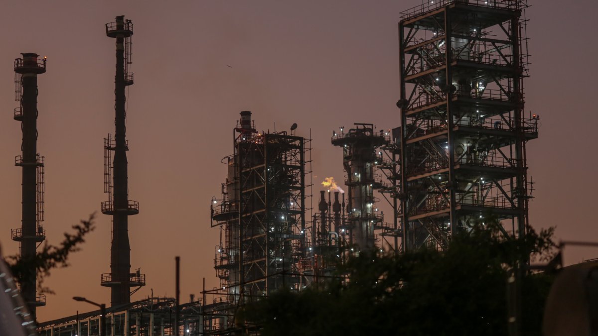 India's reliance on Russian oil may be 'approaching a limit' – NBC Chicago - Vimarsana News