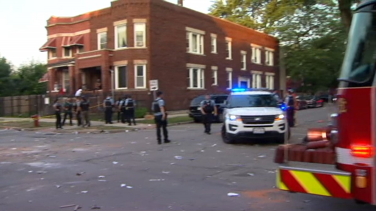 Chicago police investigating shooting in west Englewood; at least 4 injured