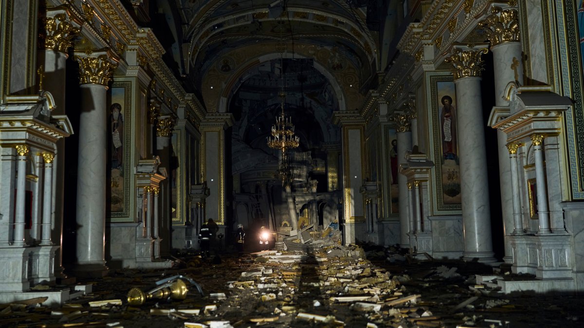 Overnight Russian strike on Ukraine's Odesa leaves one dead, dozens hurt – NBC Chicago - Vimarsana News