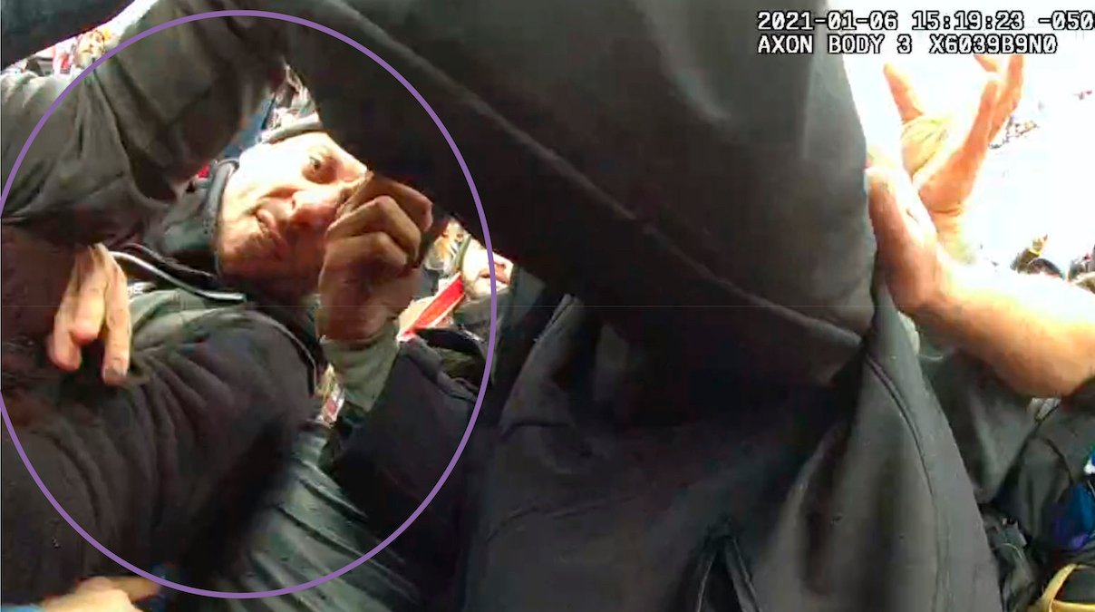 Jan. 6 rioter who stole Officer Fanone's badge, radio gets 4-year sentence – NBC Chicago - Vimarsana News