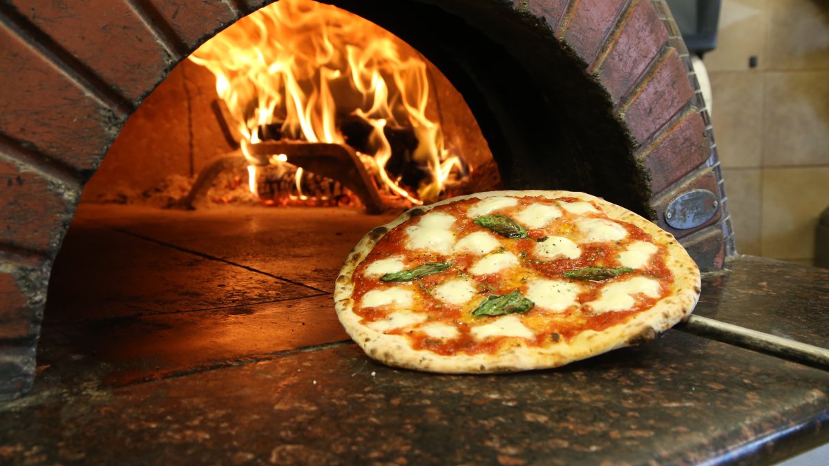 Chicago’s Spacca Napoli, Robert’s Pizza make list of best pizzerias i...
