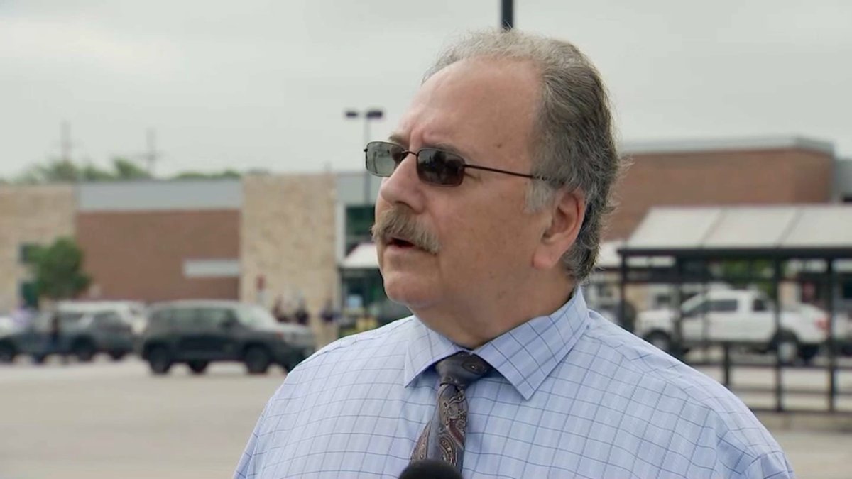 Police provide details on shooting at Mariano’s store in Evergreen Park