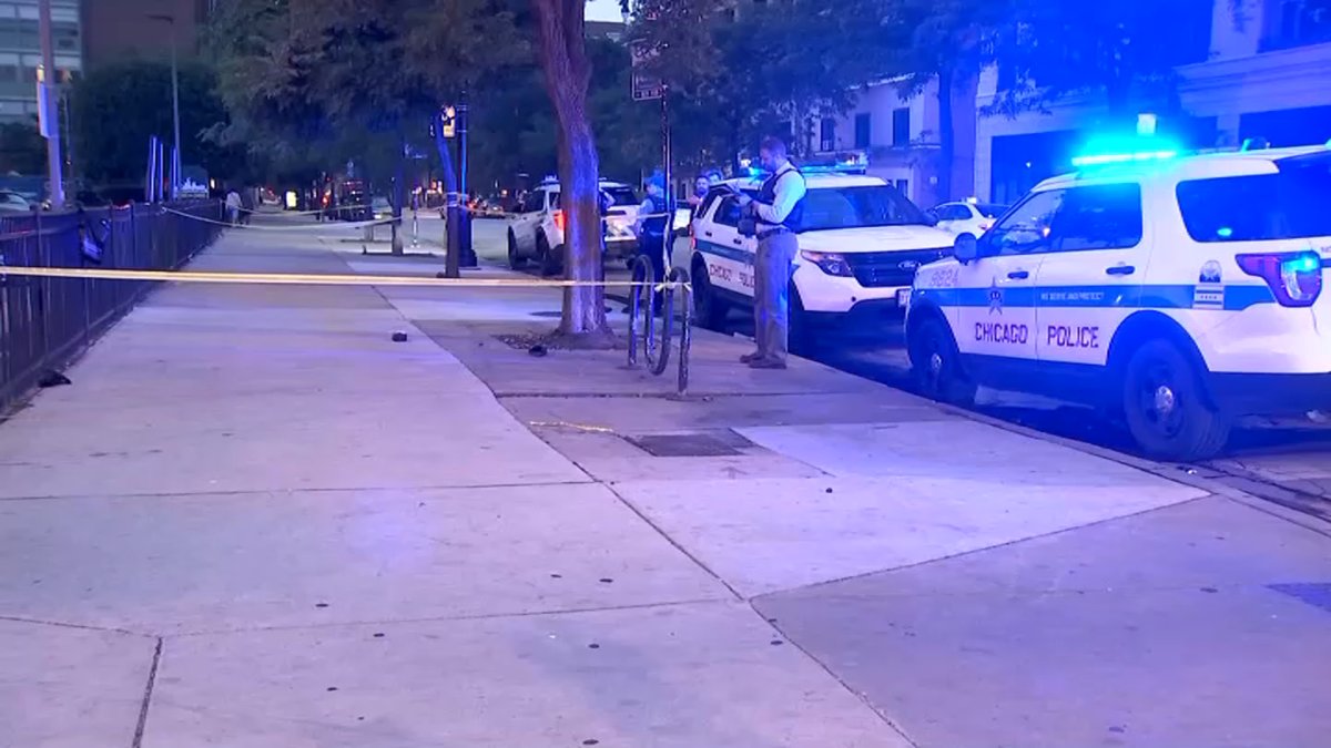 1 seriously injured in Uptown stabbing, Chicago police say – NBC Chic...