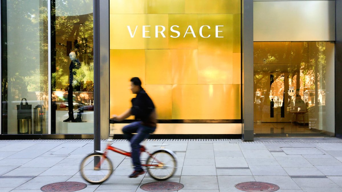Coach owner Tapestry to acquire Michael Kors, Jimmy Choo parent Capri Holdings for $8.5 billion – NBC Chicago - Vimarsana News