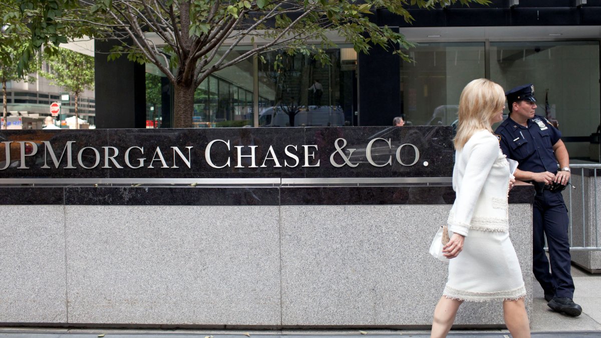 CNBC Daily Open: More obstacles for U.S. banks - Vimarsana News