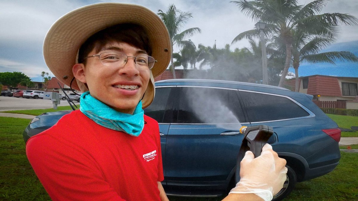 22-year-old is on track to make $77,000 a year from his side hustle turned business—without a college degree - Vimarsana News