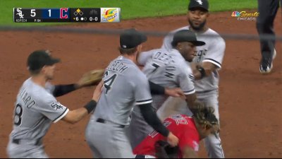 Jose Ramirez punches Tim Anderson in Guardians-White Sox brawl