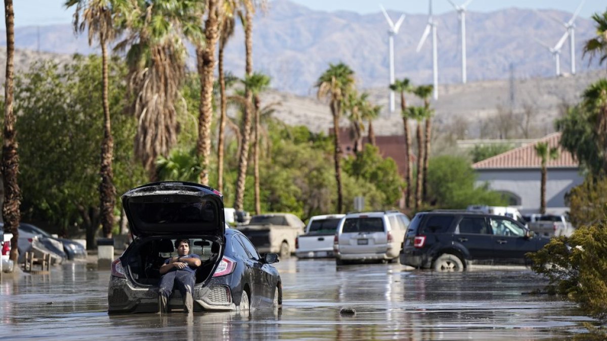 Hilary heads to Oregon and Idaho after flooding California – NBC Chicago - Vimarsana News