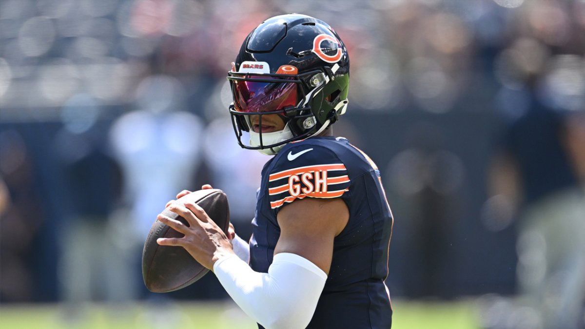 How Justin Fields performed in explosive preseason opener for Bears offense How Justin Fields performed in explosive preseason opener for Bears offense