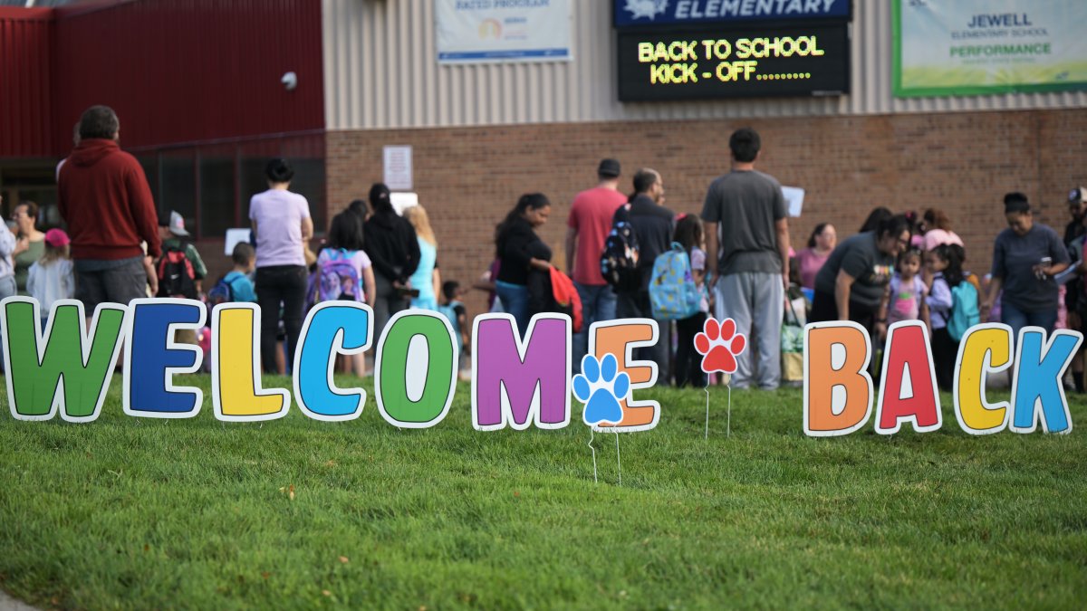 What teachers wish parents knew ahead of the school year – NBC Chicago - Vimarsana News