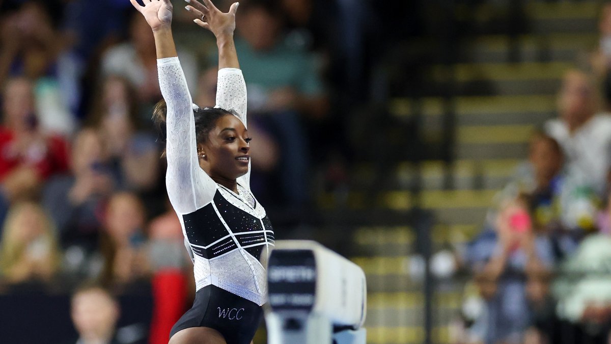 Simone Biles dazzles in her return from a 2-year layoff to dominate the US  Classic