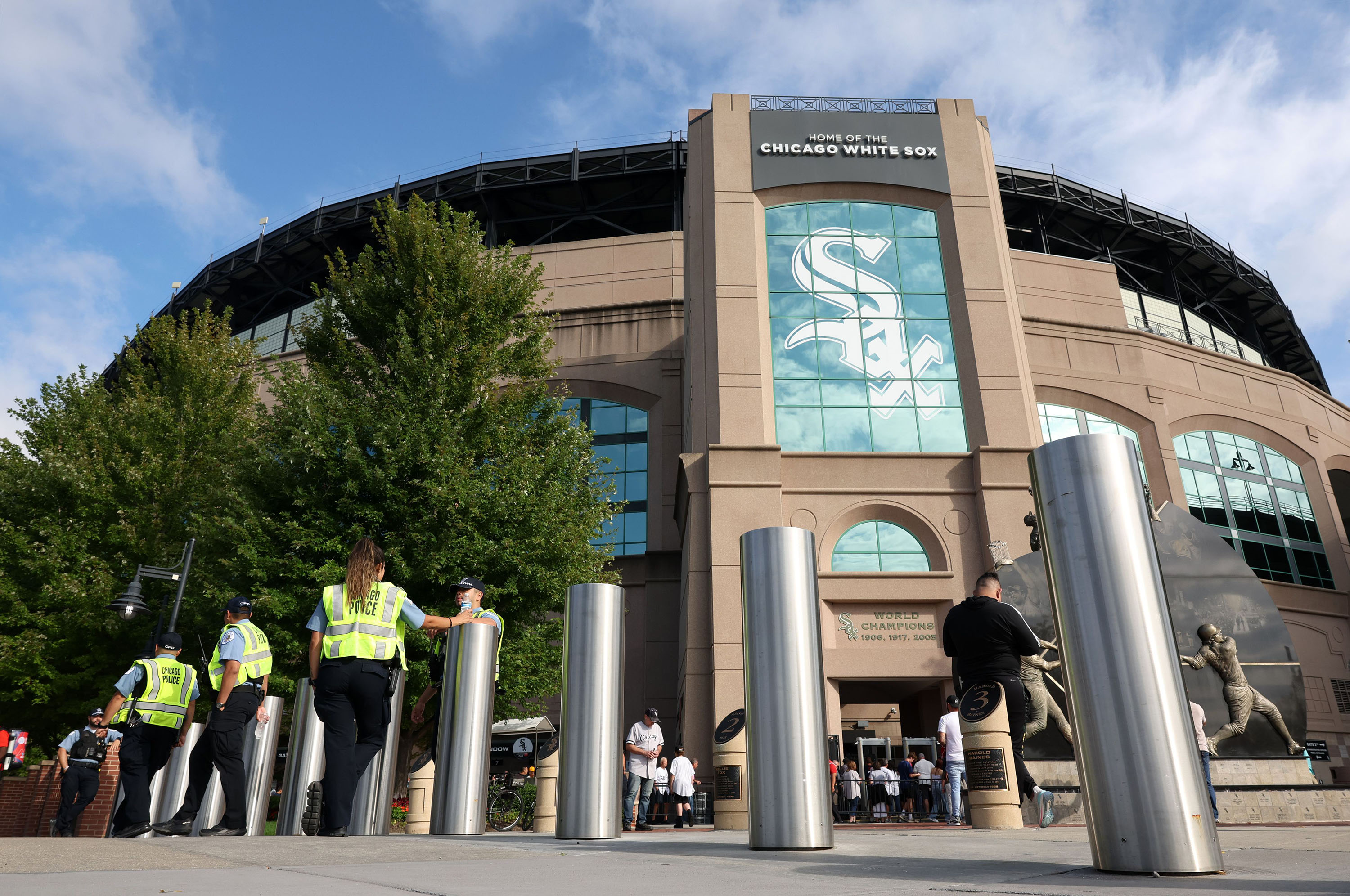 Report: Sox could move from Guaranteed Rate Field