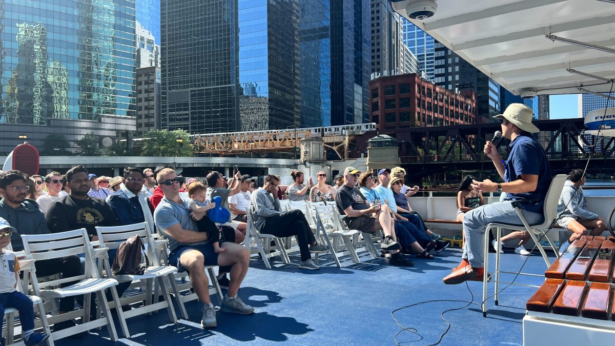 Chicago architectural boat tour The 1 Chicago tourist activity that