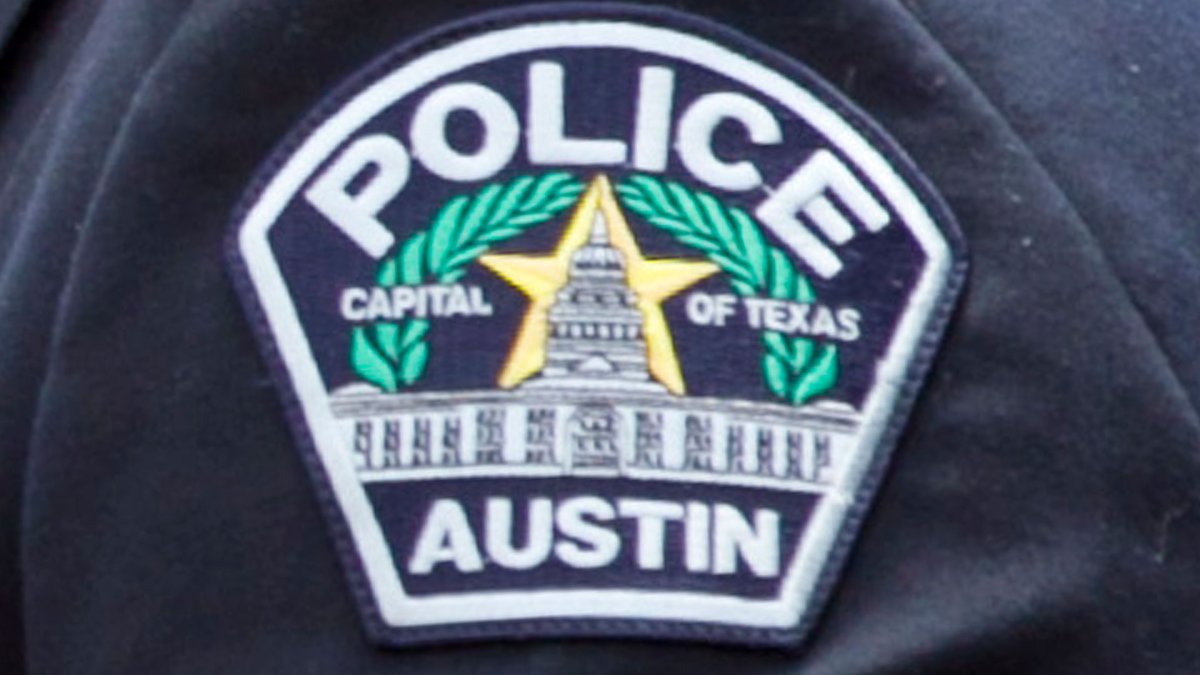 1 dead, 5 injured when vehicle crashes into emergency room in Austin – NBC Chicago - Vimarsana News