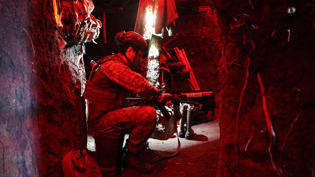 Ukraine war live updates: Kyiv needs 'more means' to combat Russian strikes; Kremlin says it'll do 'whatever is necessary' to win war – NBC Chicago - Vimarsana News