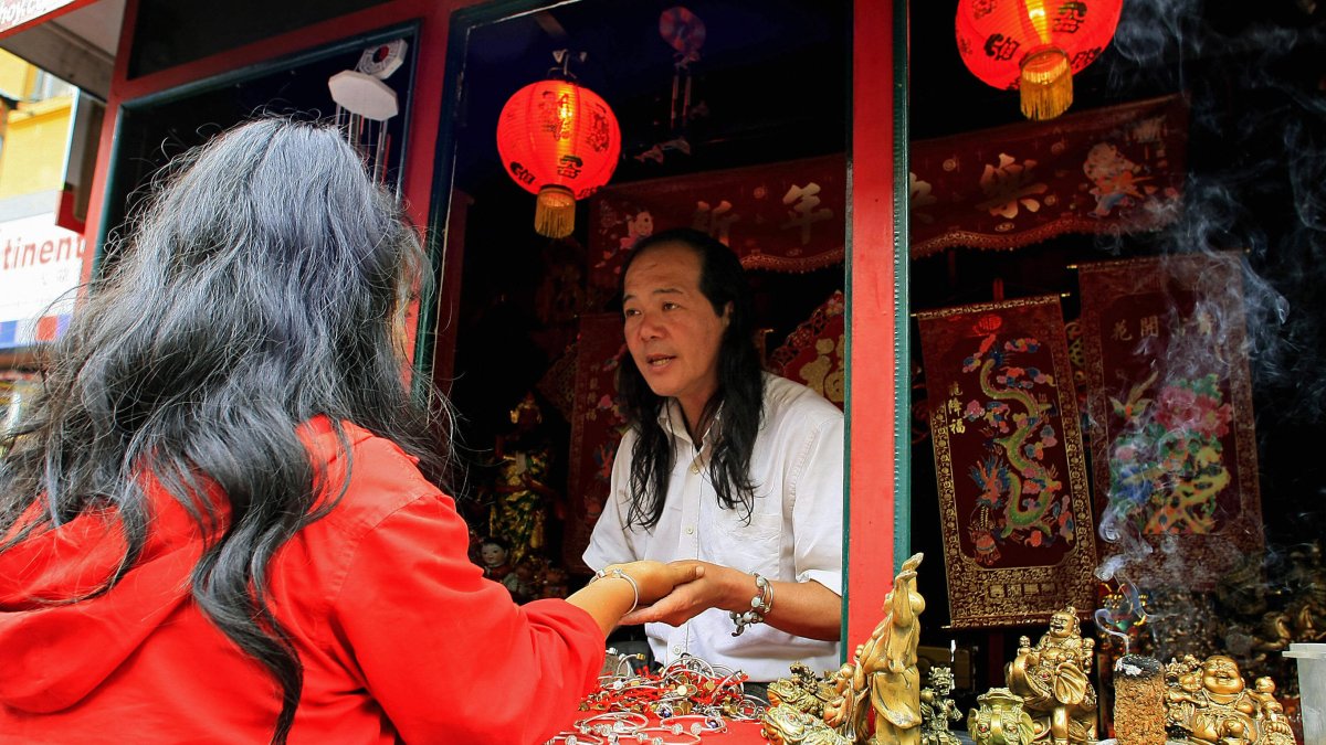'Who should I hire? Will I get rich?' Fortune telling is a booming business in Singapore – NBC Chicago - Vimarsana News