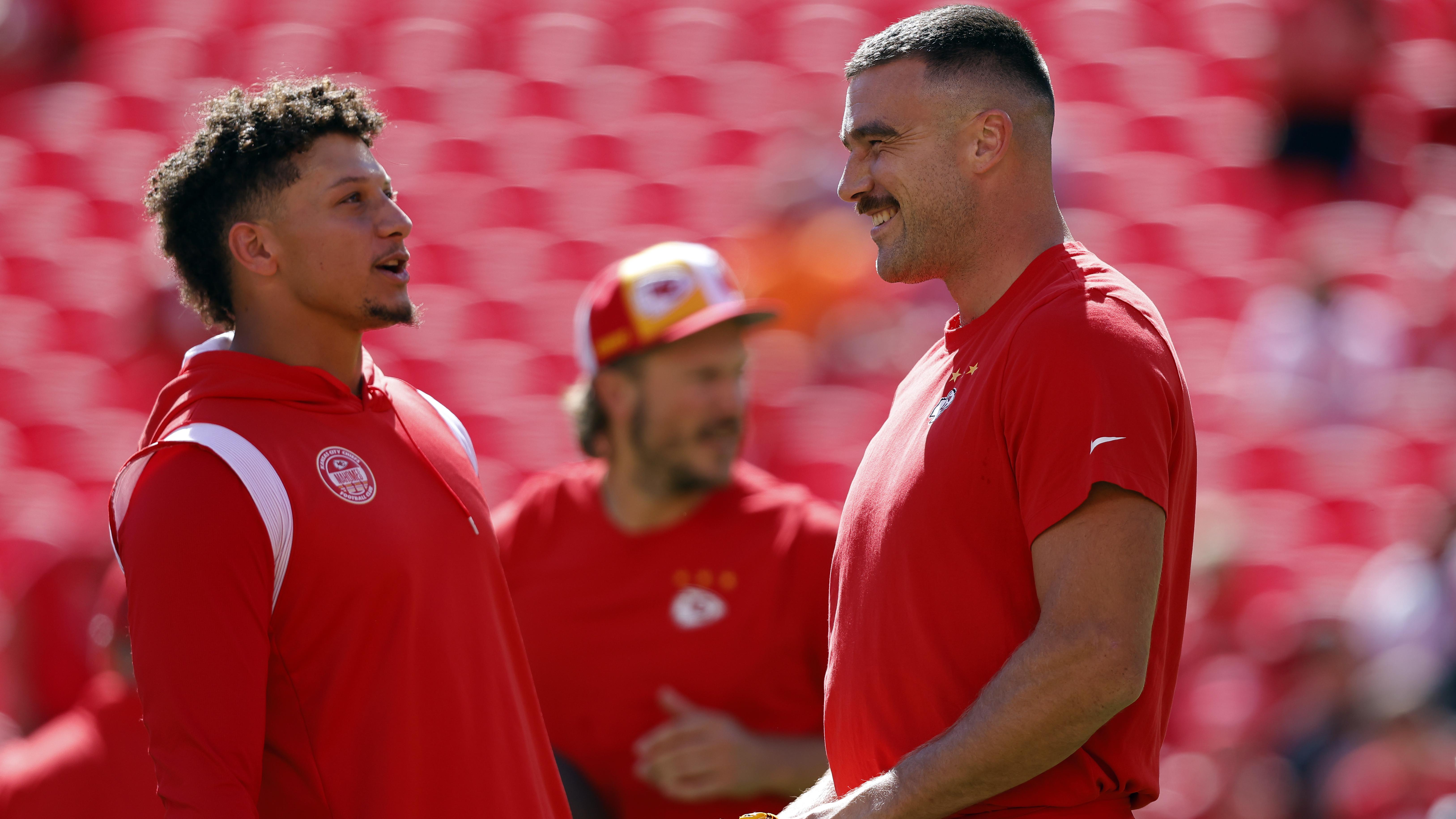 Mahomes jersey from epic MNF game up for auction