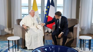 Pope Francis visits Marseille with French president Macron