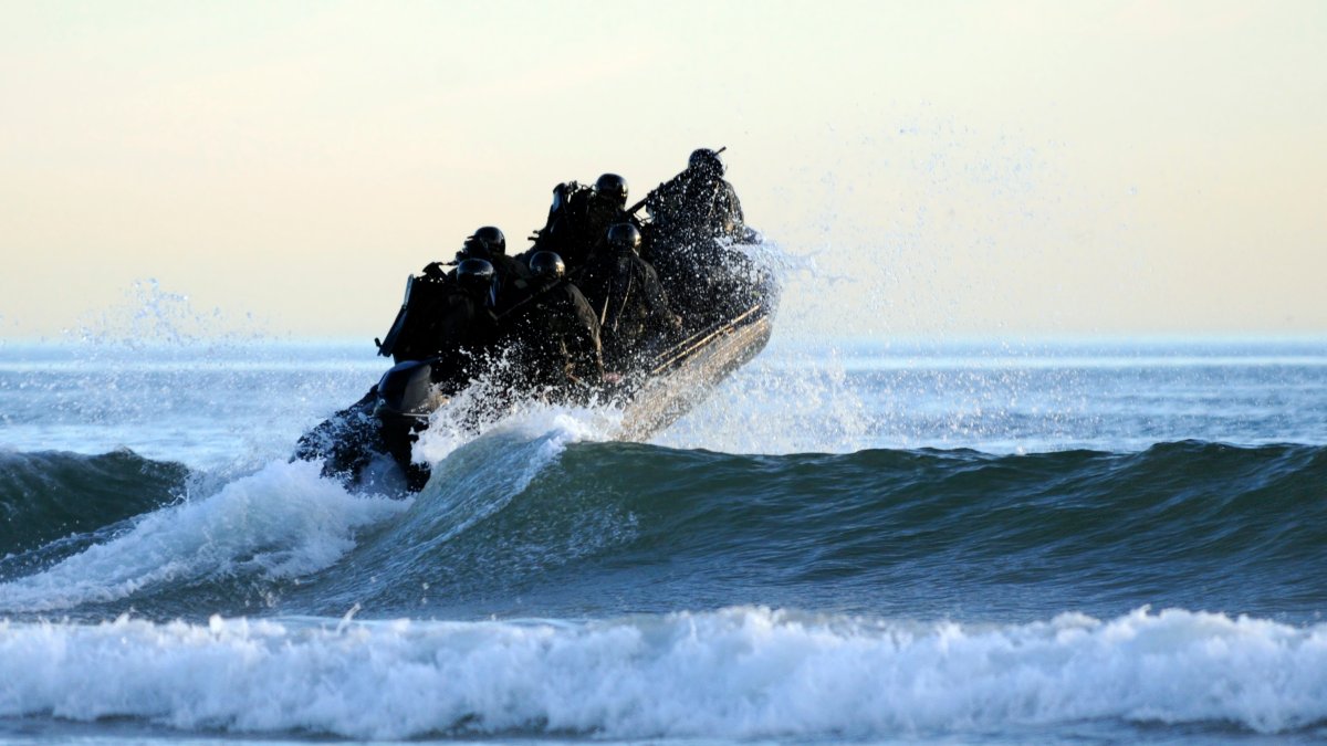 The Navy will start randomly testing SEALs for steroids – NBC Chicago - Vimarsana News