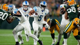 Detroit Lions v Green Bay Packers